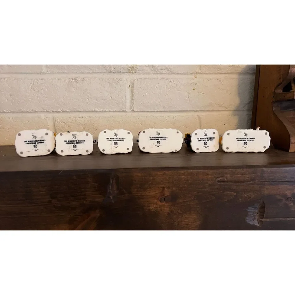 Minnesota Vikings Christmas Express 6-Piece Holiday Train Set